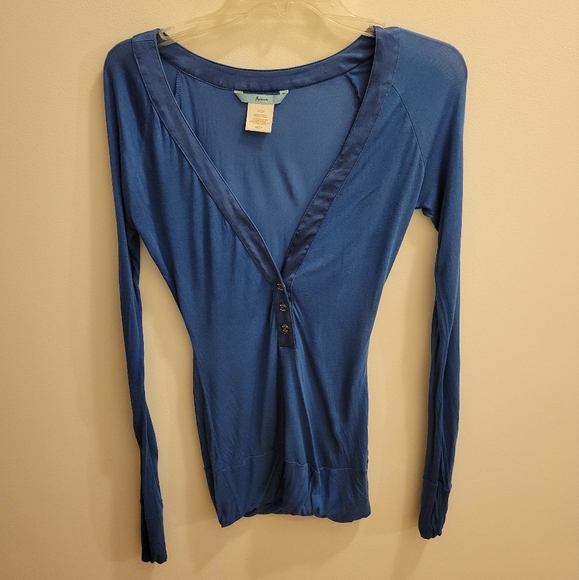 Marciano low v top - Picture 1 of 3